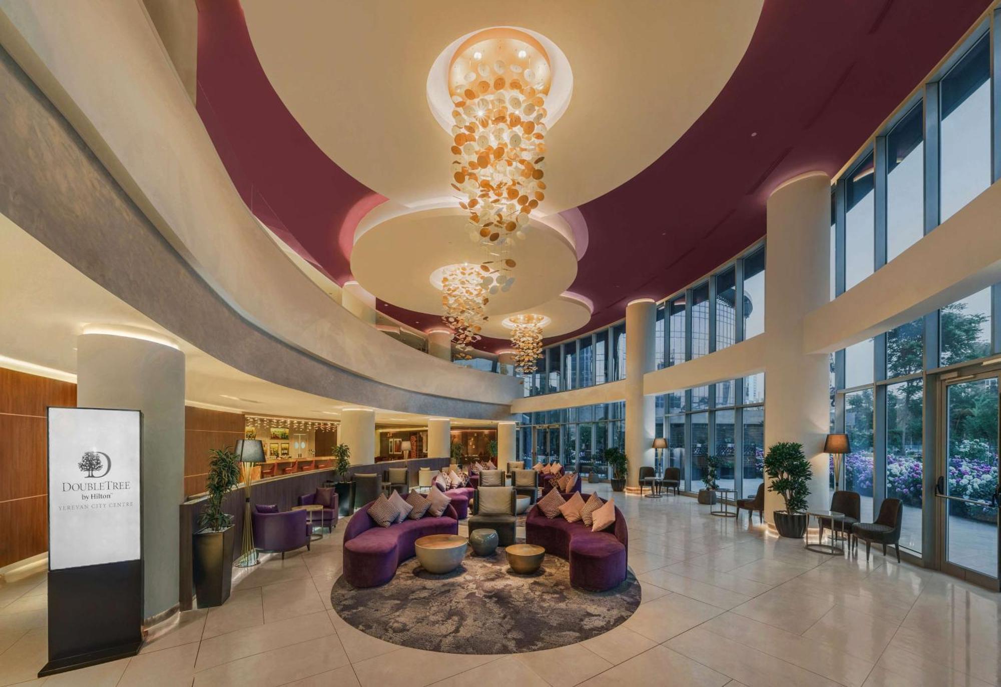 Doubletree By Hilton Yerevan City Centre Exteriér fotografie