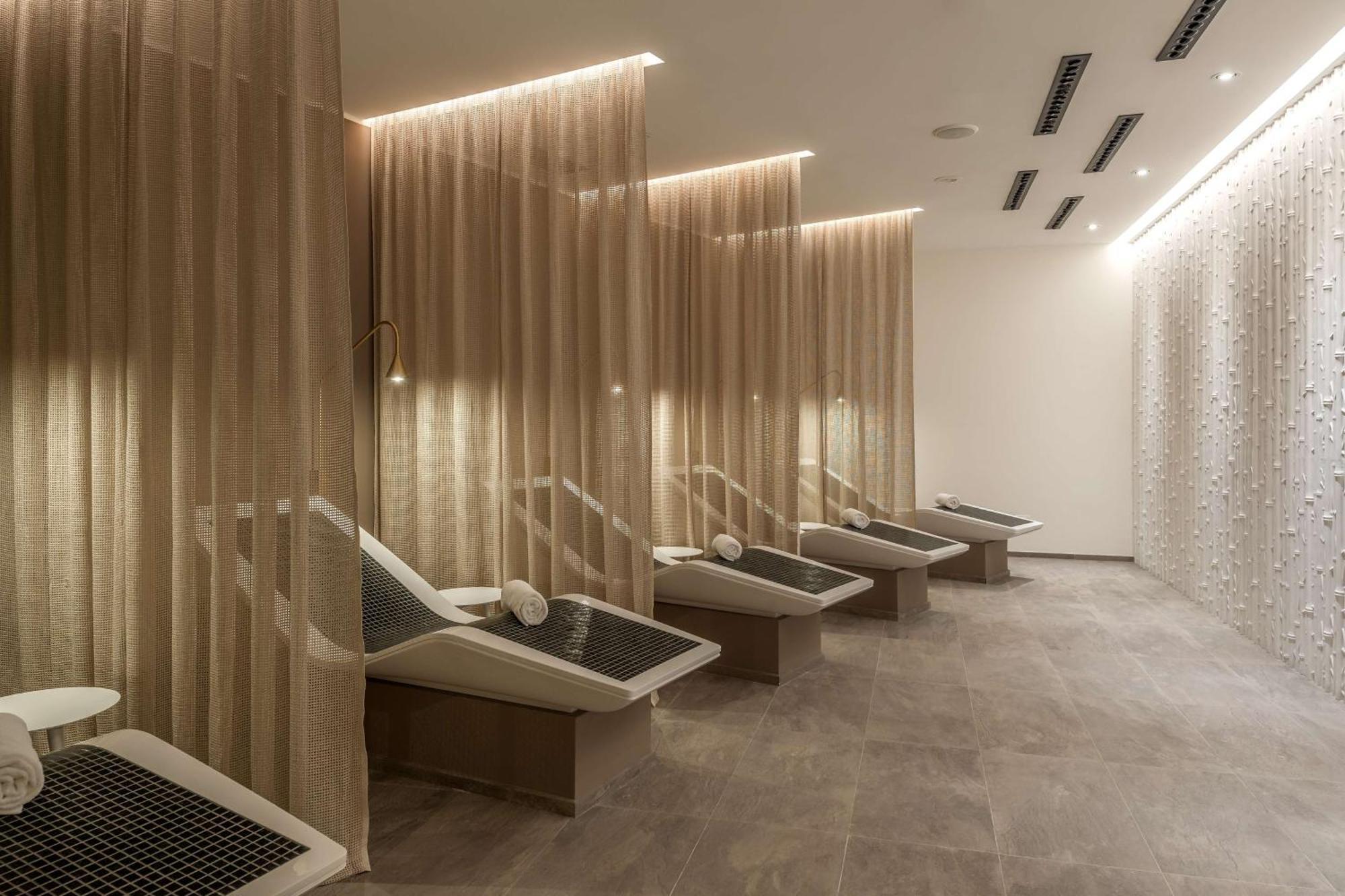 Doubletree By Hilton Yerevan City Centre Exteriér fotografie