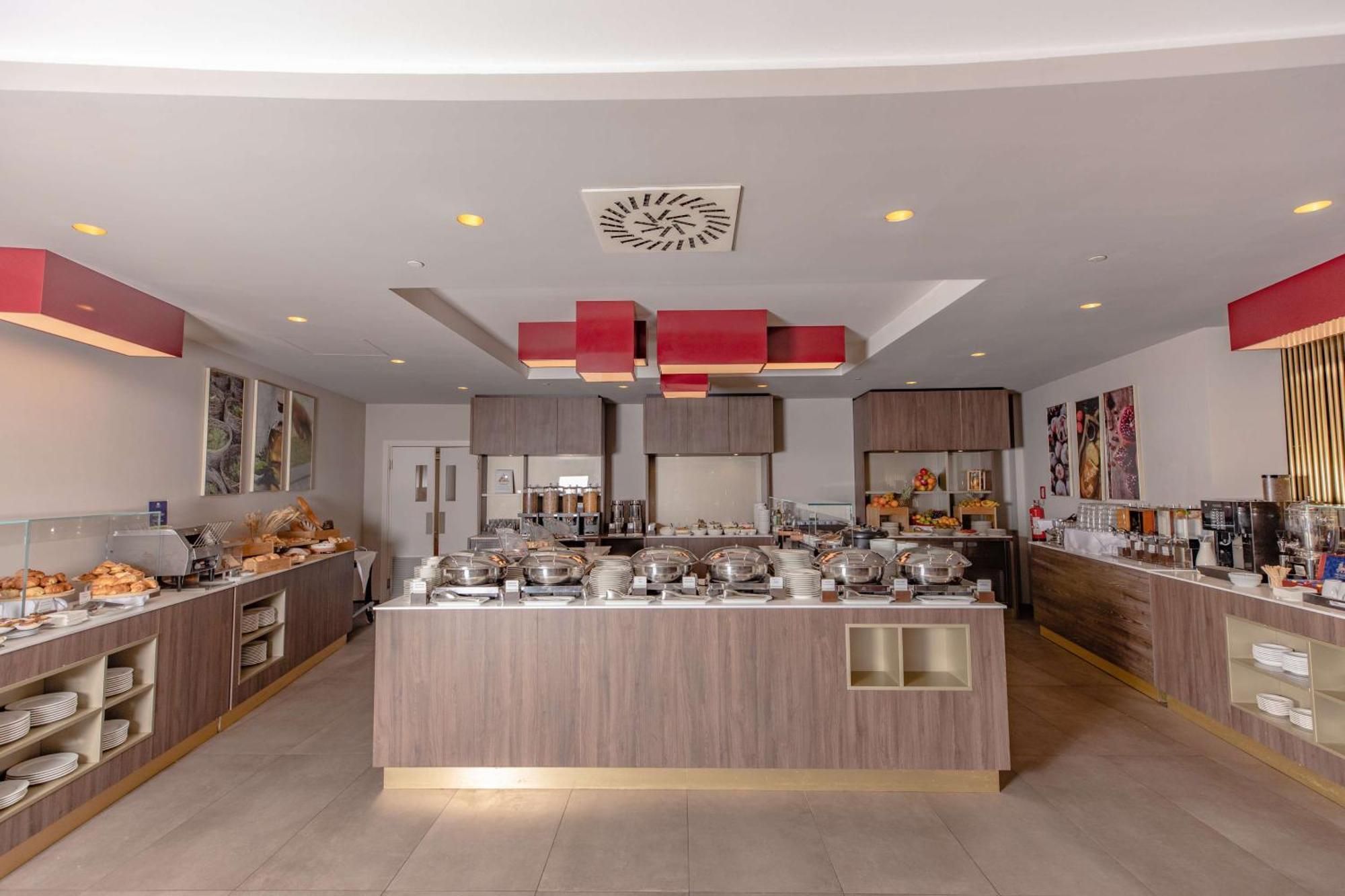 Doubletree By Hilton Yerevan City Centre Exteriér fotografie